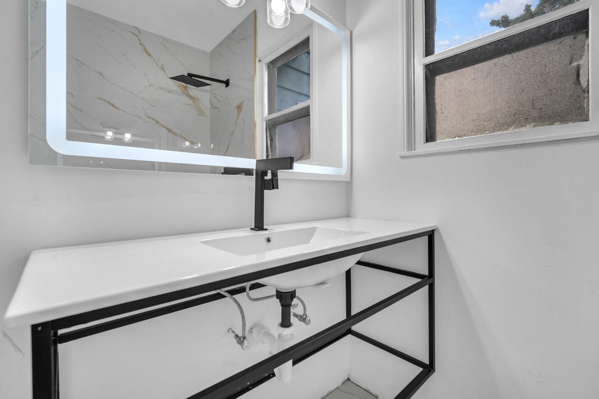 Contemporary 4 Bedroom Oasis - Private Large Patio North Miami Luaran gambar