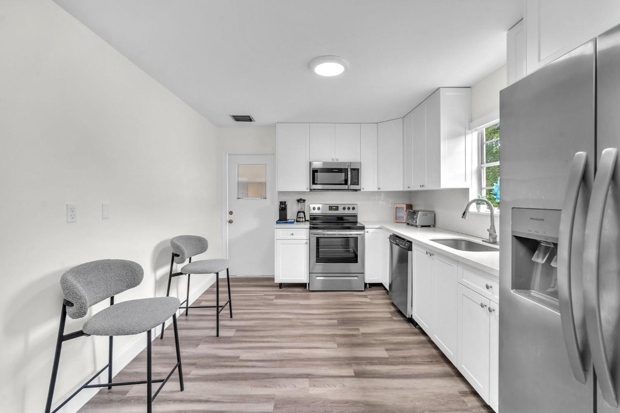 Contemporary 4 Bedroom Oasis - Private Large Patio North Miami Luaran gambar