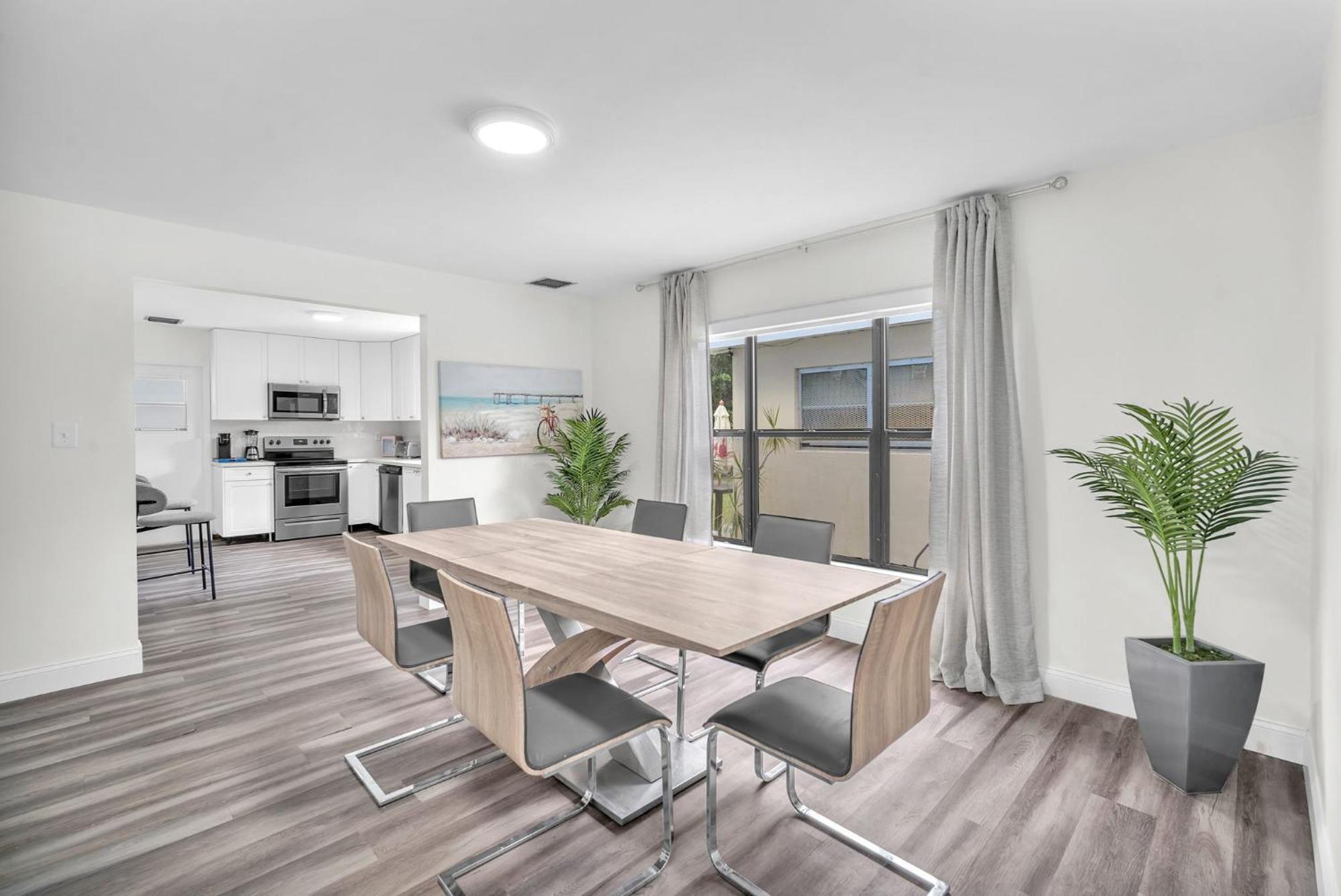 Contemporary 4 Bedroom Oasis - Private Large Patio North Miami Luaran gambar